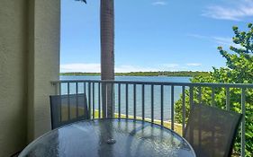 Bayview Oceanside Condo With Pool And Private Balcony
